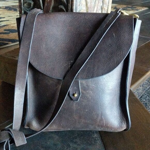 Haiti Design Co -Juliet Messenger Bag - Picture 3 of 14